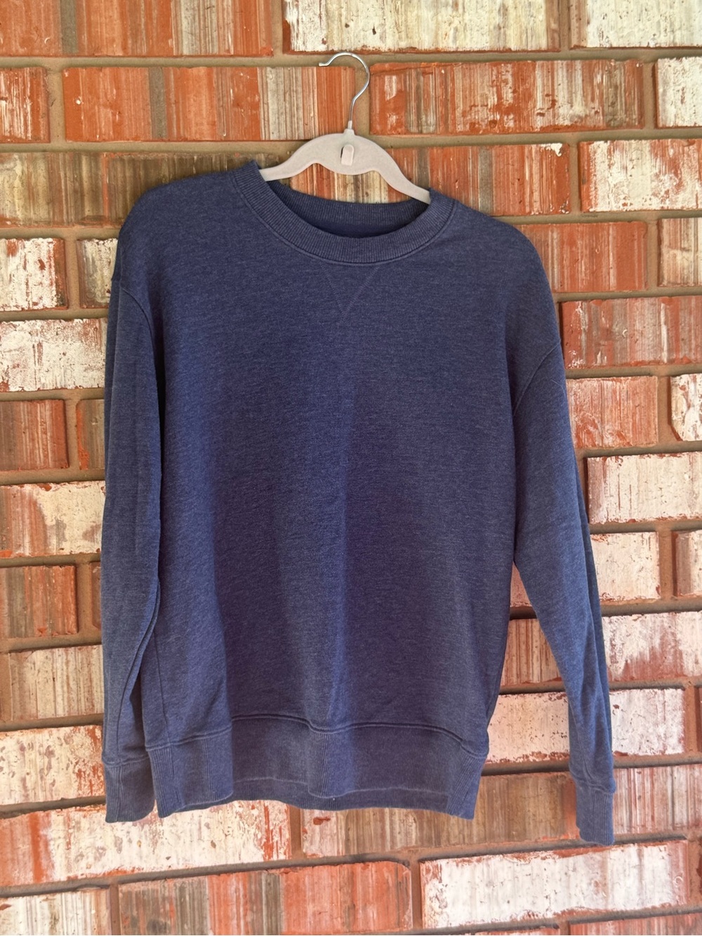 Time and Tru Women’s Red Crewneck Sweatshirt Size Small 4-6
